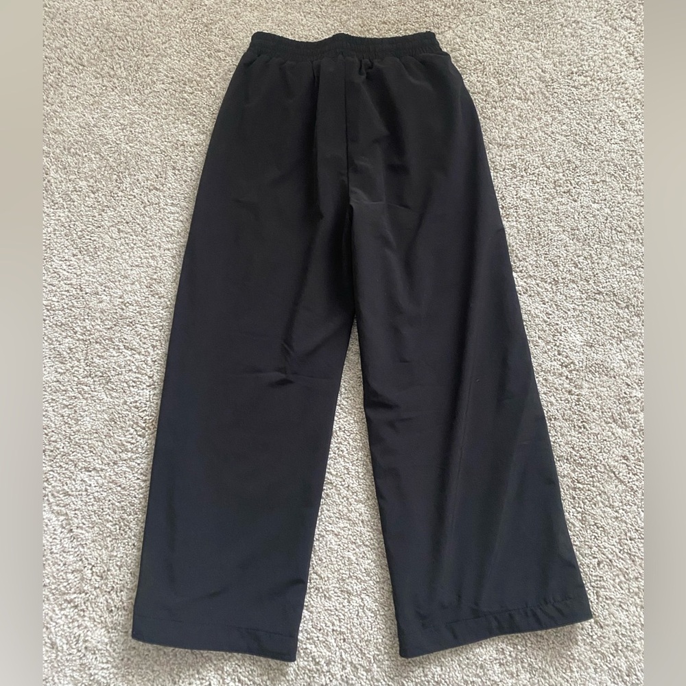 Athleta Girl wise leg pants - size 6